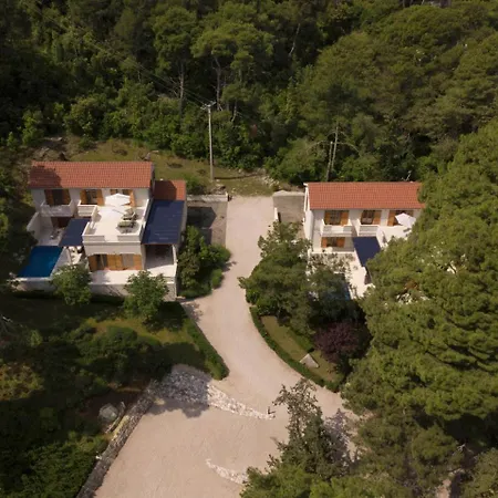 Vila Private Luxury Bianco On Solta For Up To 10 Persons, Heated Pool, Free Parking, Very Close To The Beach! Free Kajak & Mountainbikes, Great Living Area & Privacy!
